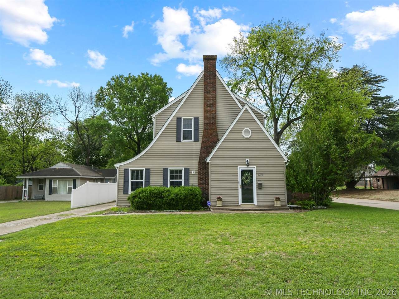 1316 Stanley - Photo 1