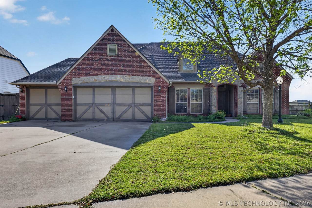 9302 98th East Court - Photo 1