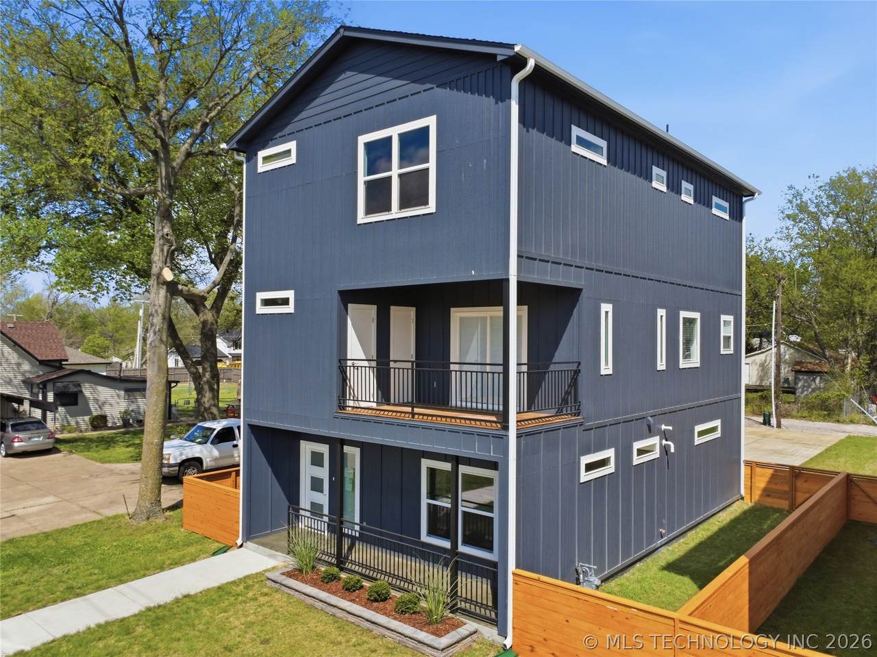 208 Houston Street - Photo 1