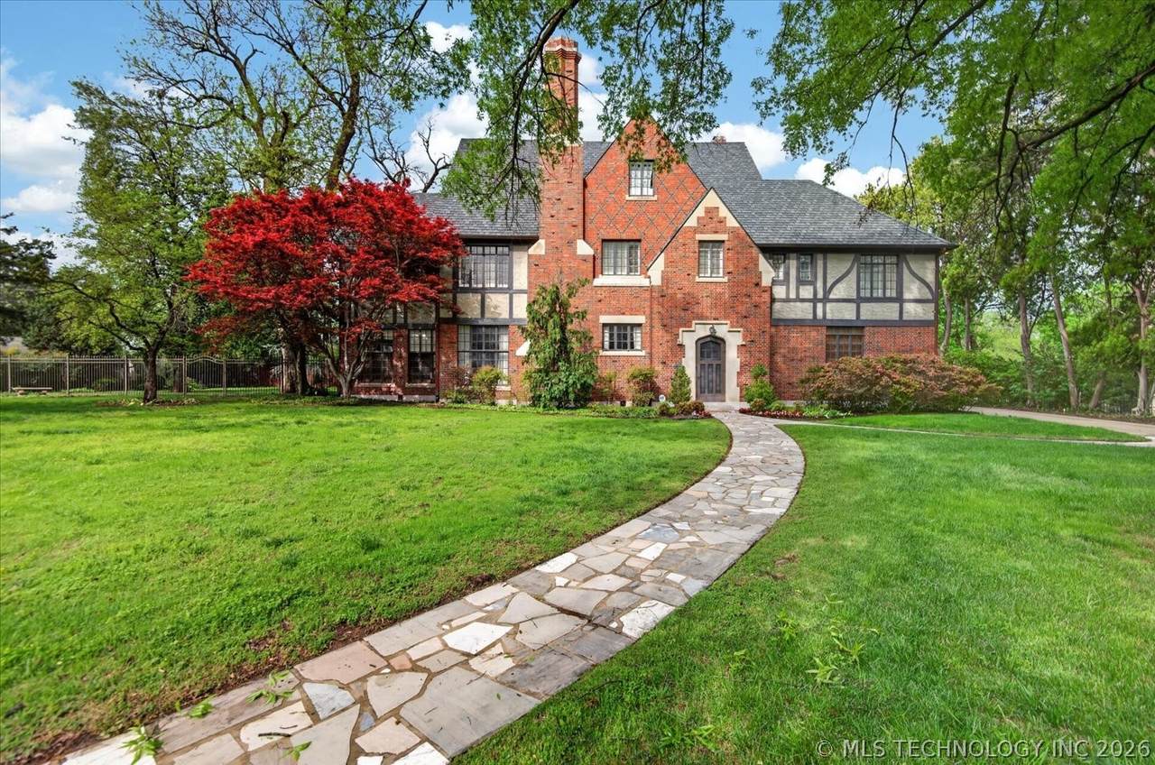 1423 Delaware Avenue - Photo 1