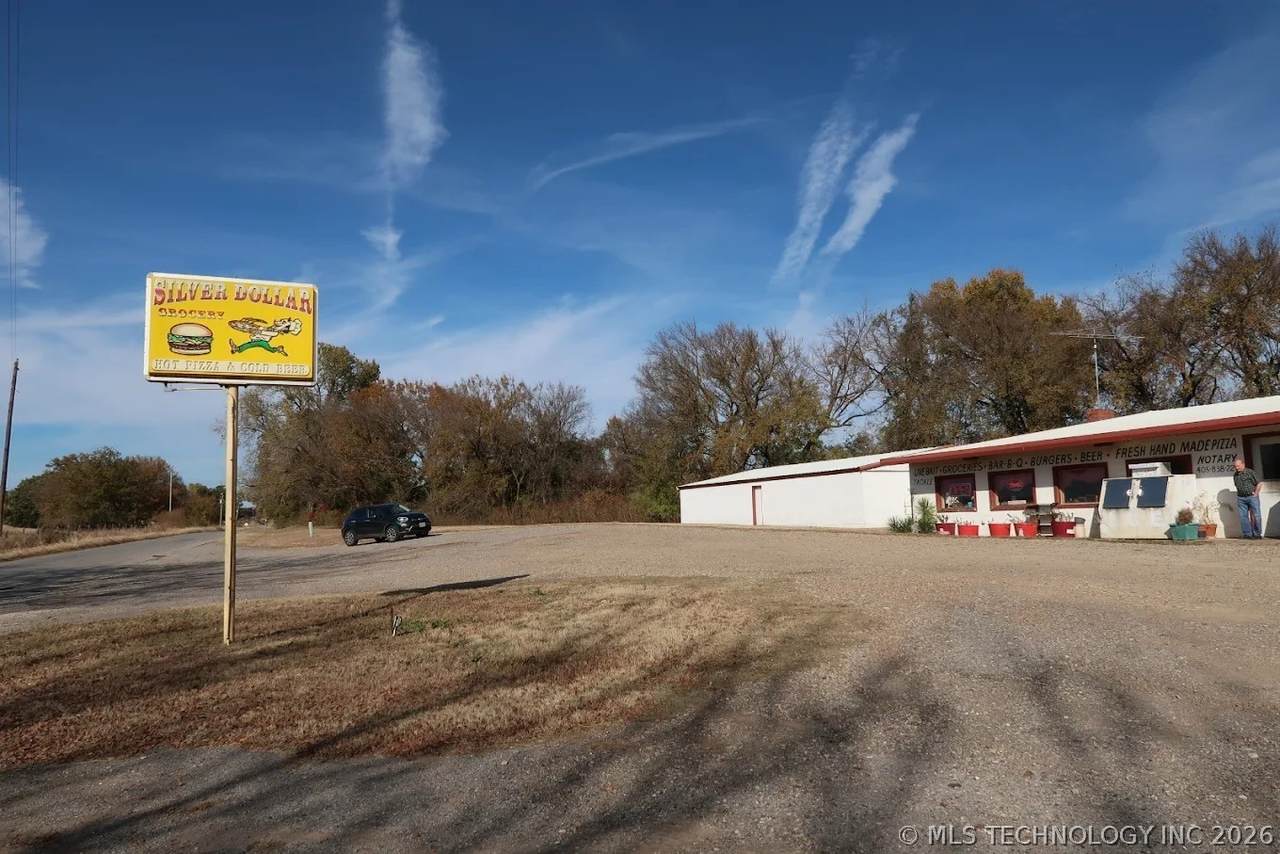 000 Carpenters Bluff Road - Photo 1