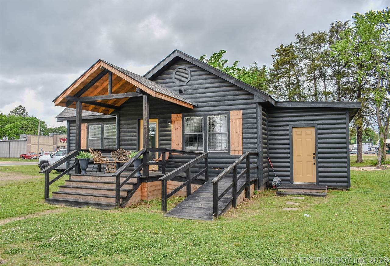 208 3rd Street - Photo 1