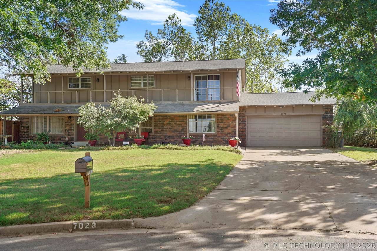 7023 66th Court - Photo 1