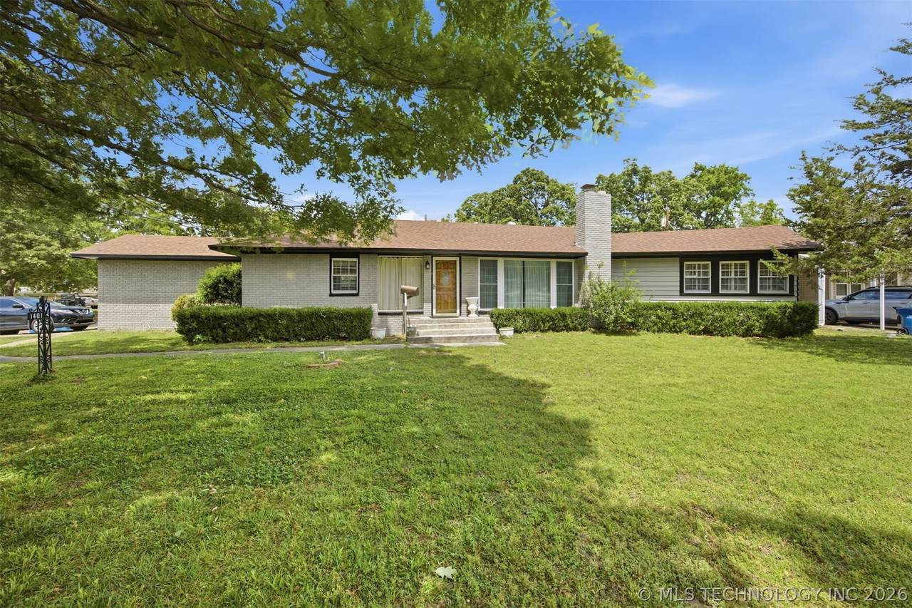 1401 South Avenue - Photo 1