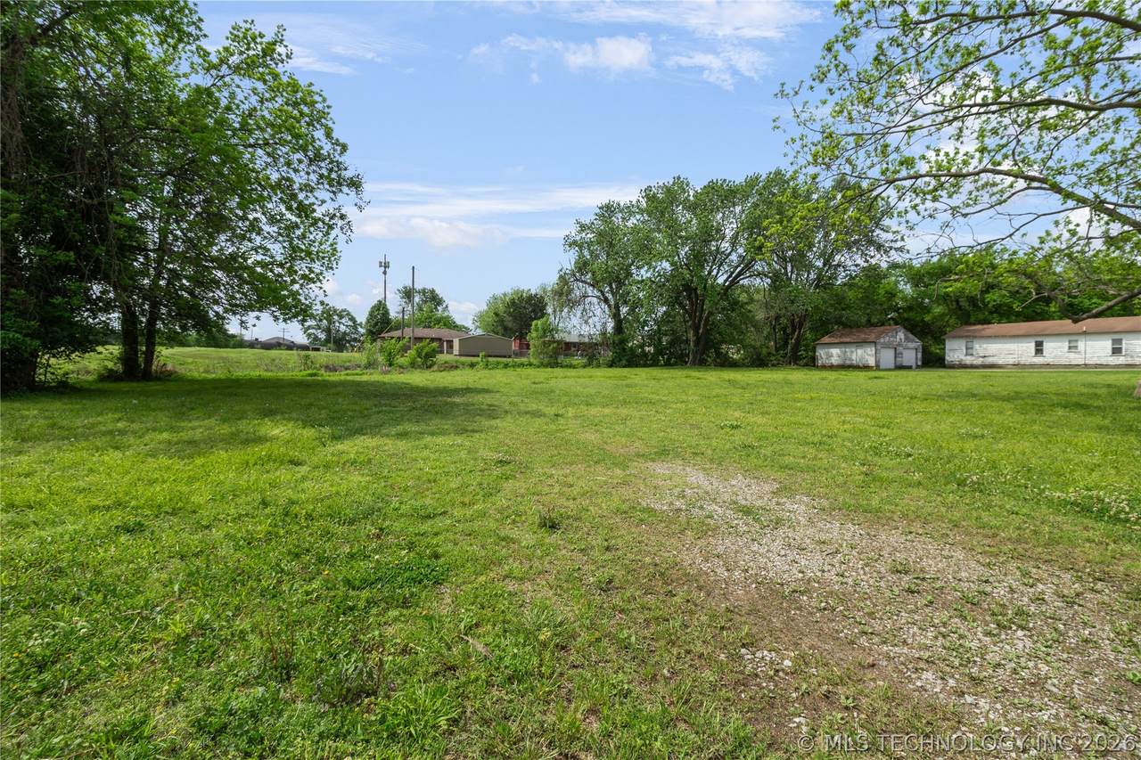 807 Walnut Street - Photo 1