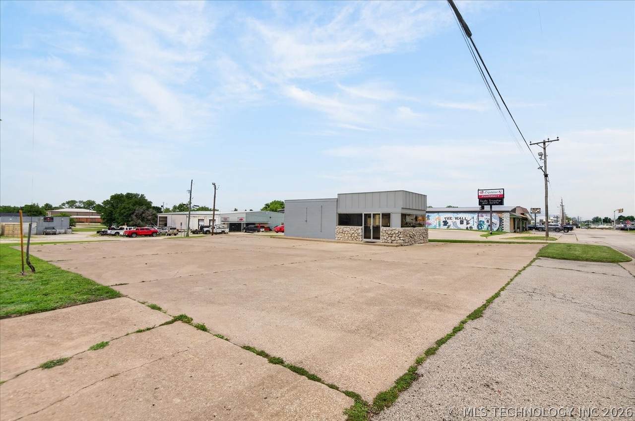 145 Washington Boulevard - Photo 1