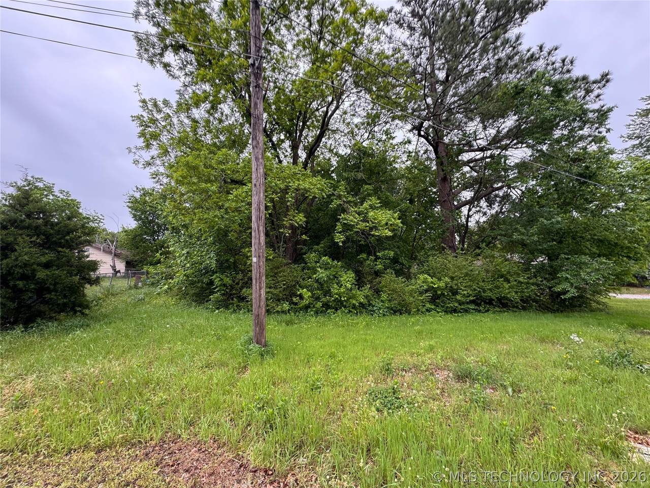 401 Hall Avenue - Photo 1