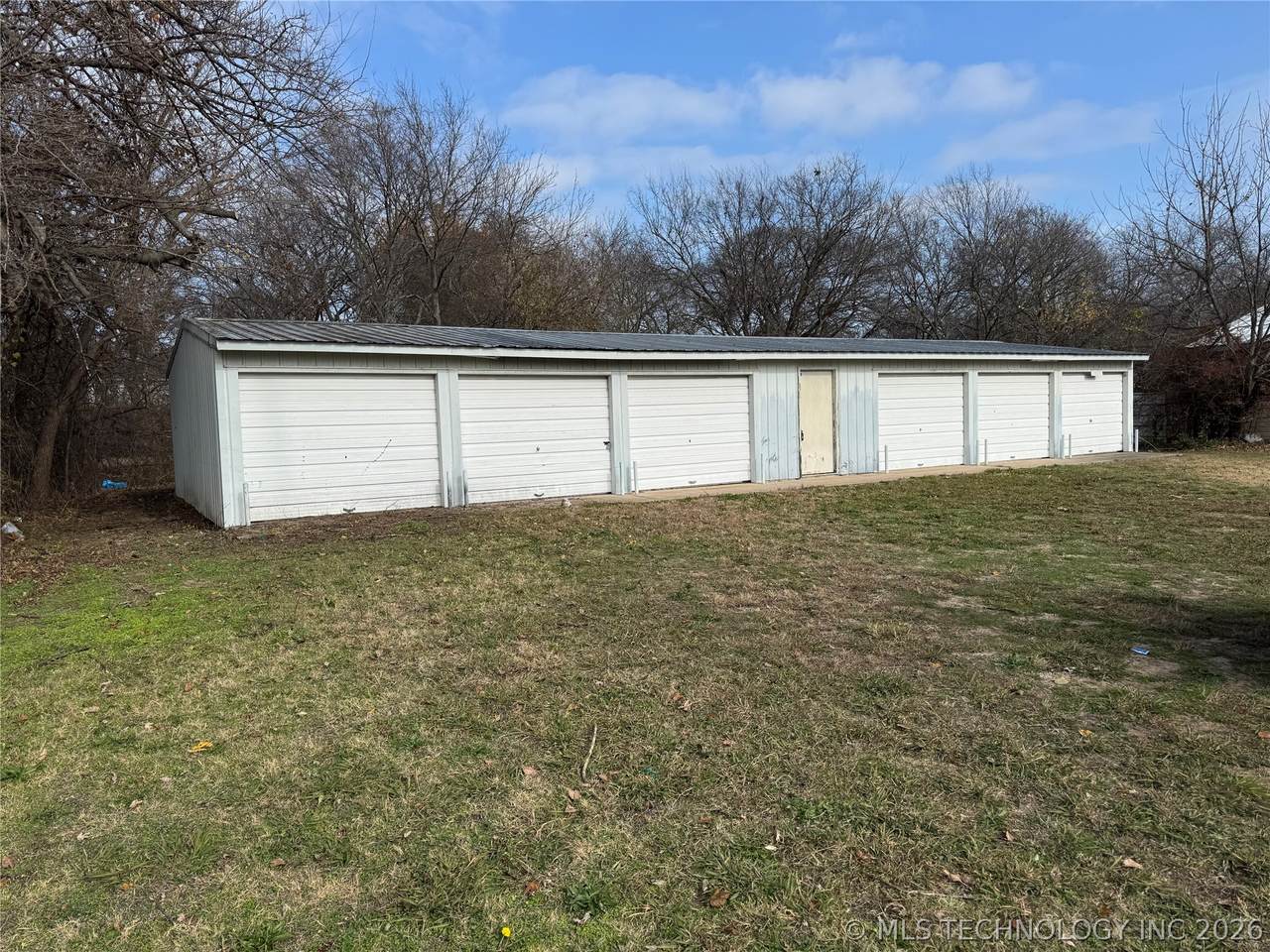 327 6th - Photo 1