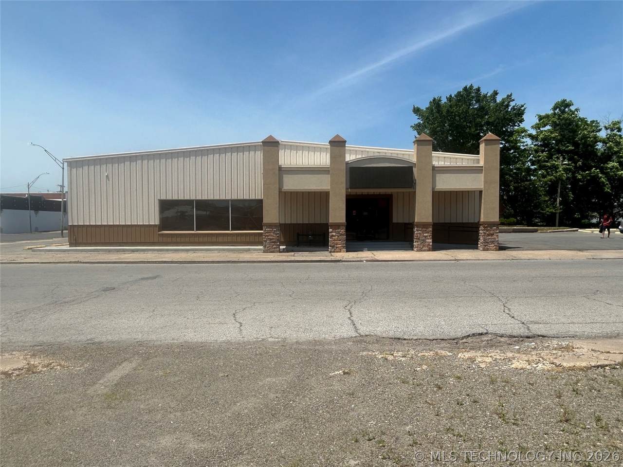 https://bt-photos.global.ssl.fastly.net/tulsa/1280_boomver_1_2615679-3.jpg