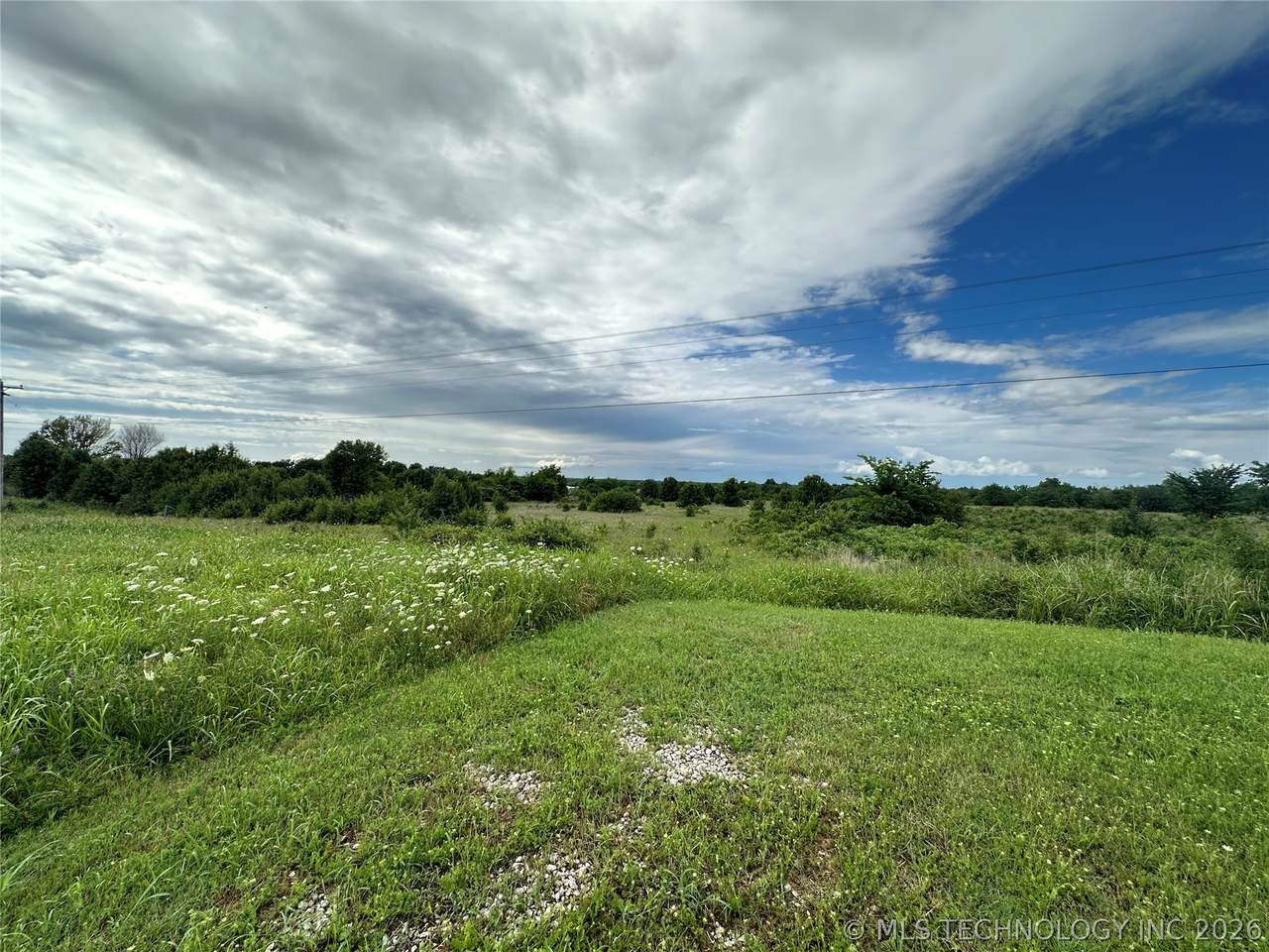 14388 Hwy 169 - Photo 1