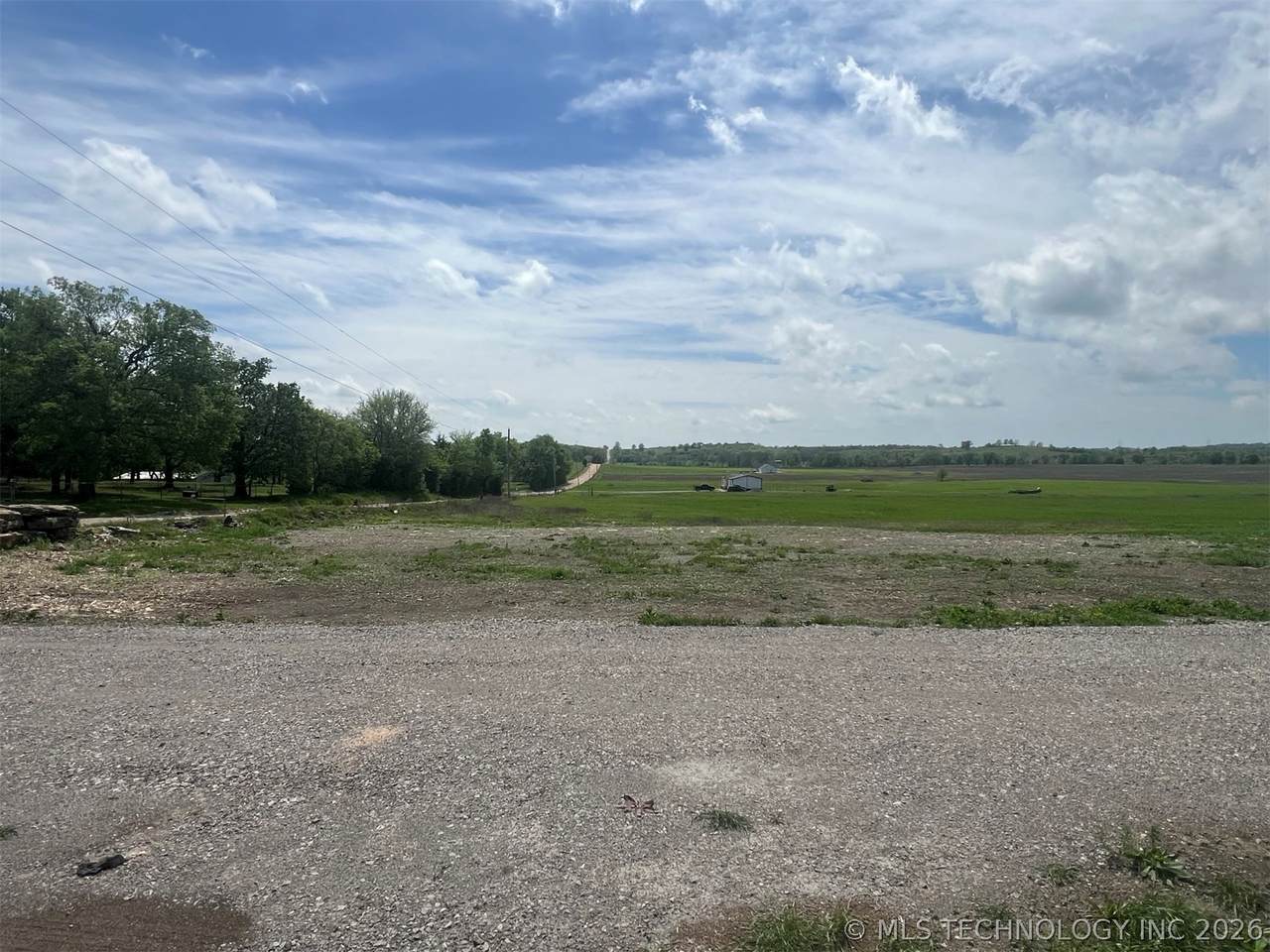 16981 828 Road - Photo 1