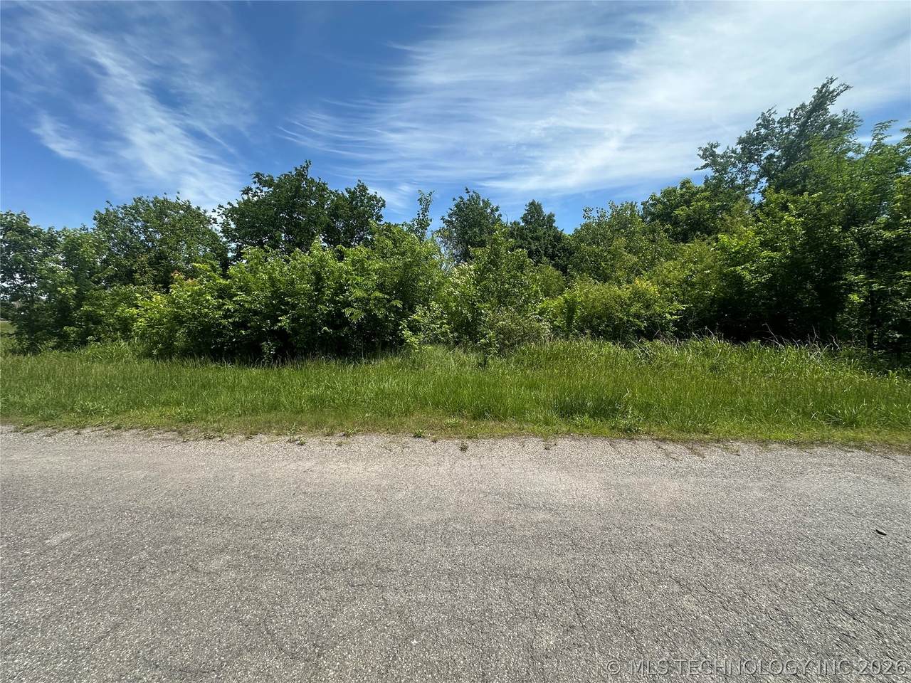 607 Jackson Avenue - Photo 1