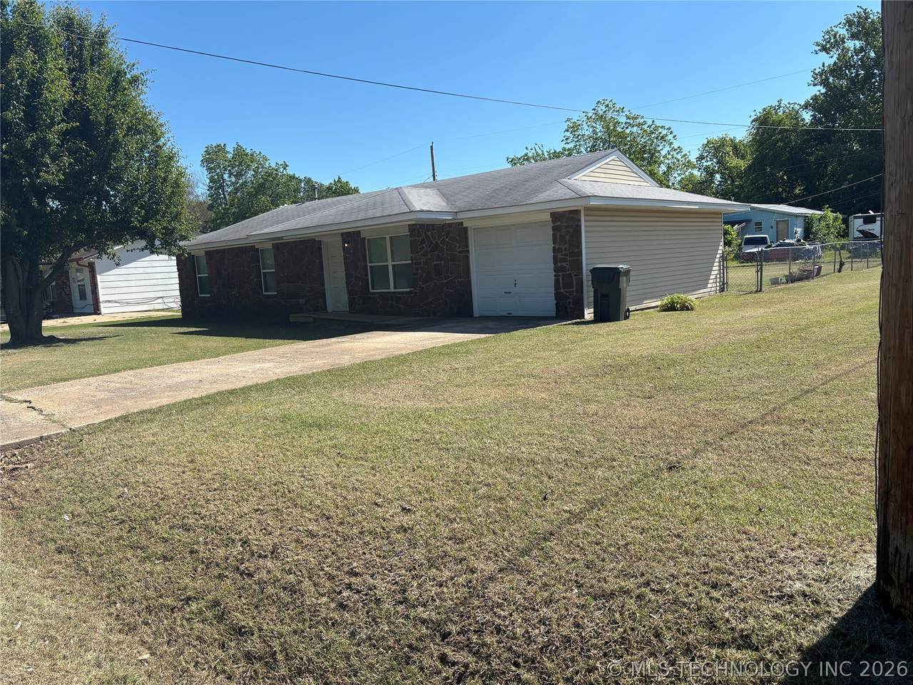 901 Kern Avenue - Photo 1