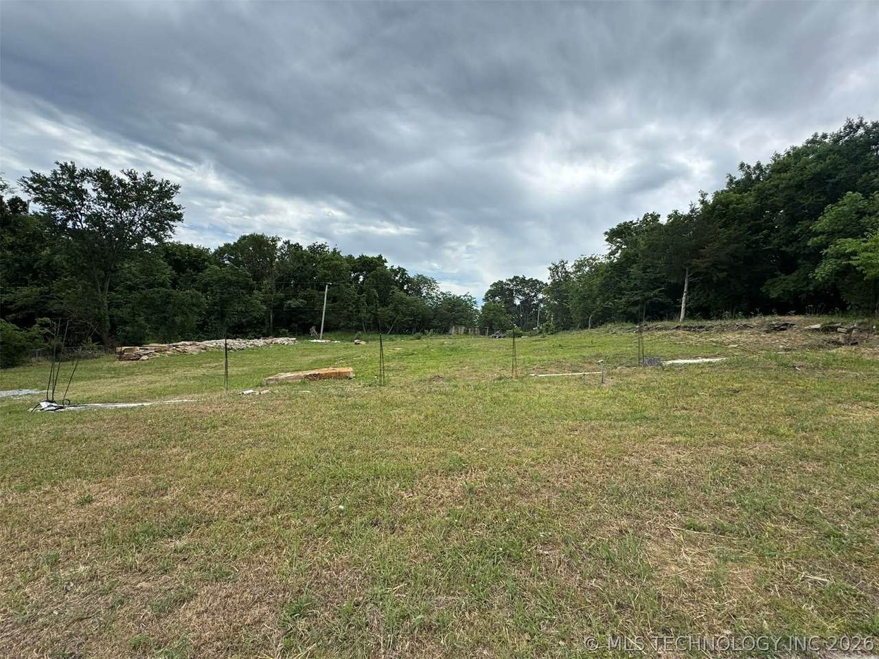 816 Adams Avenue - Photo 1