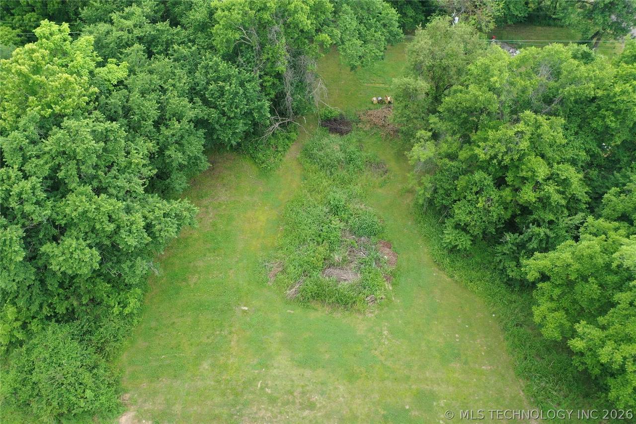 715 Junction Street - Photo 1