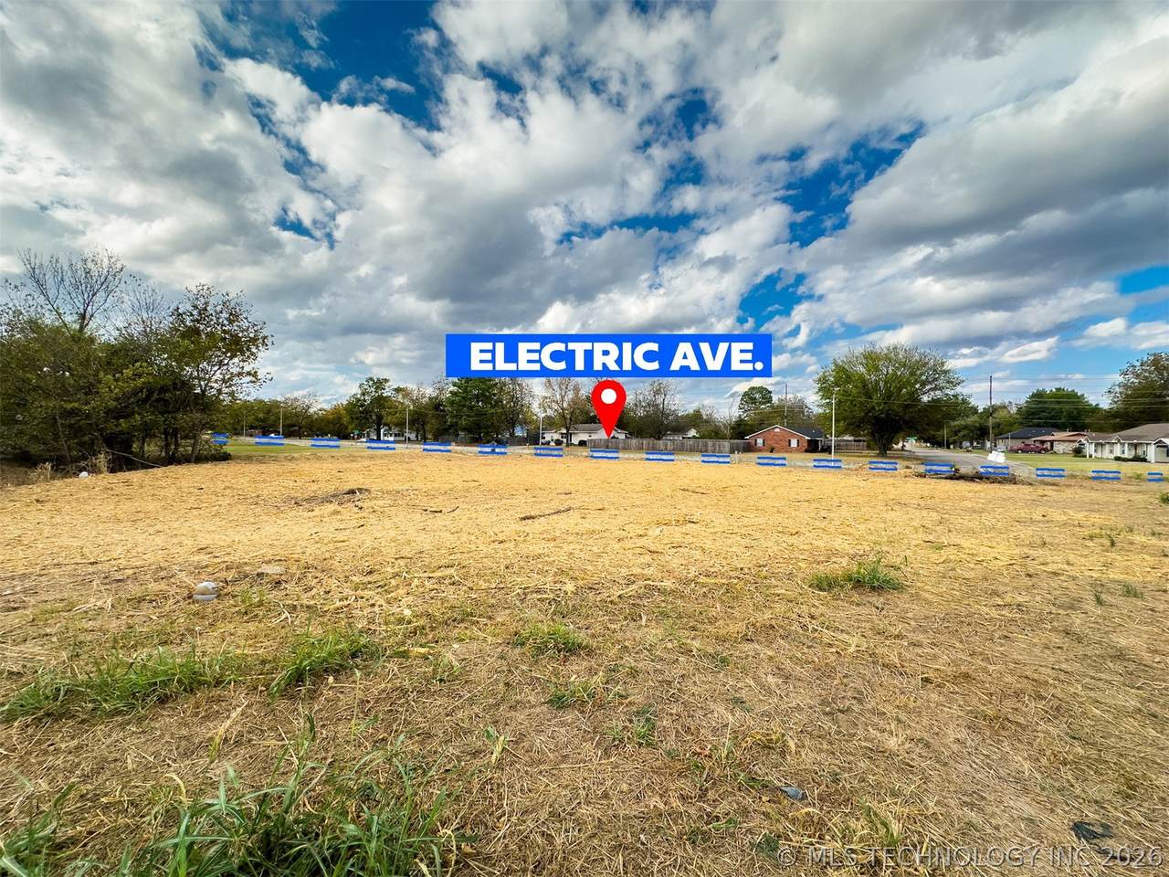  Electric - Photo 1