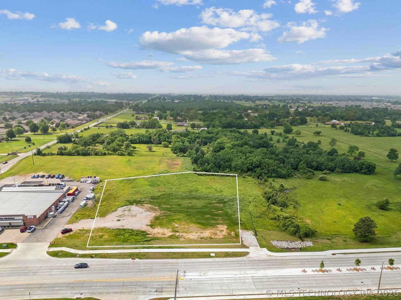 12708 116th Street North - Photo 1