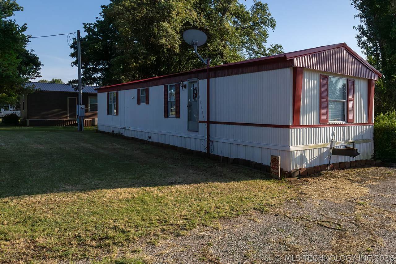 7208 Sunset Circle - Photo 1