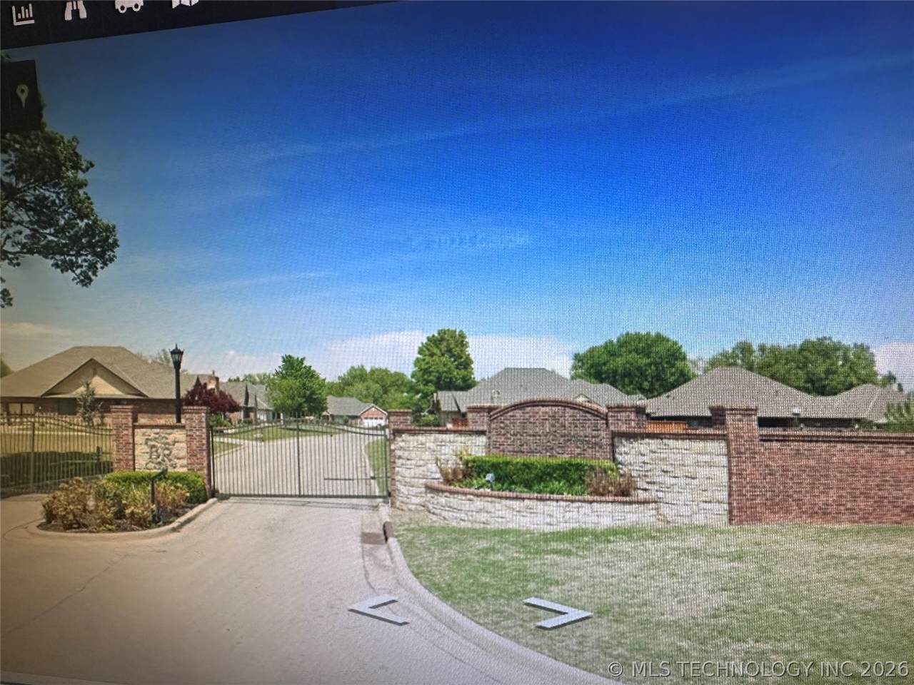 2419 Burlingame Ridge - Photo 1