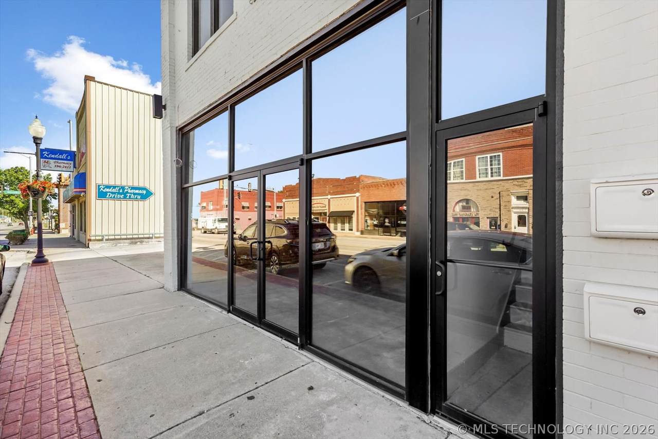 216 Rogers Boulevard - Photo 1