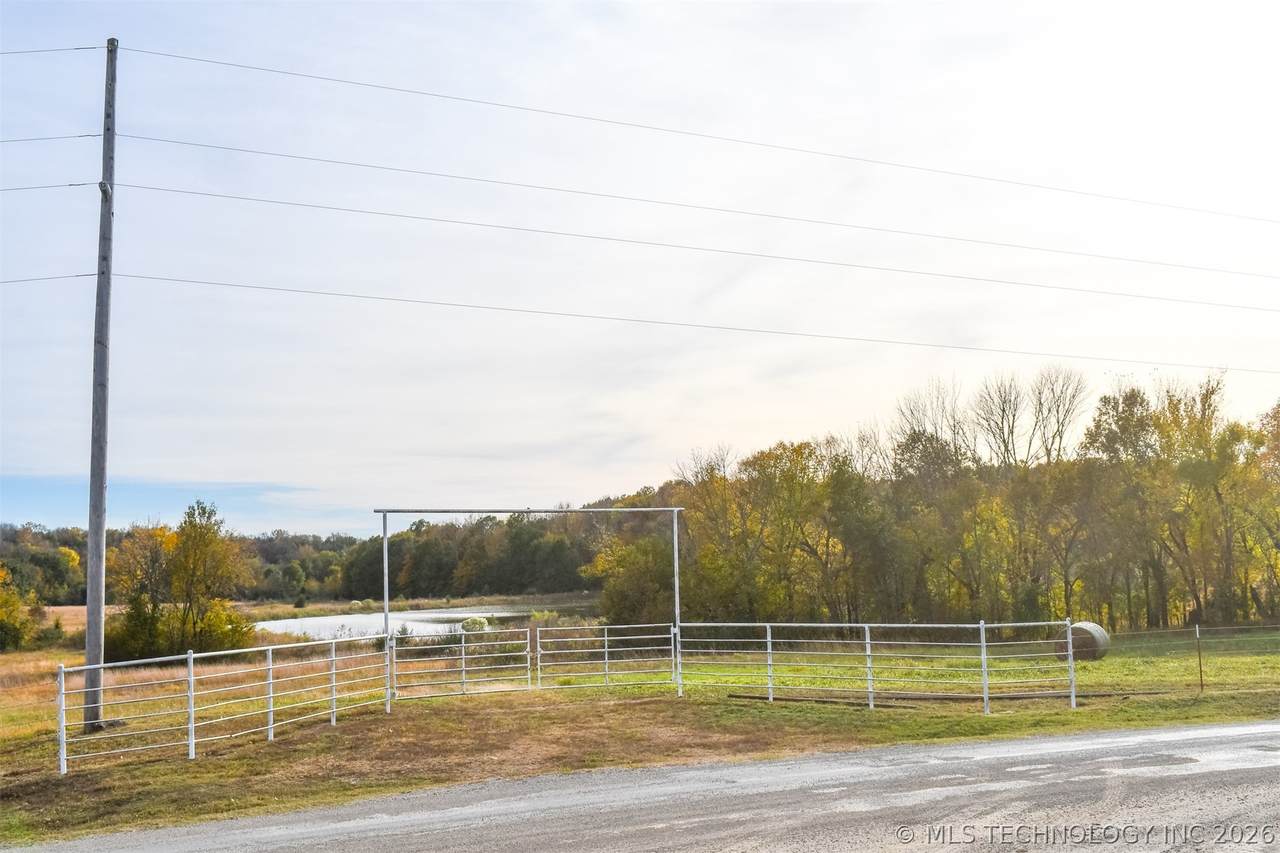  County Road 1170 - Photo 1