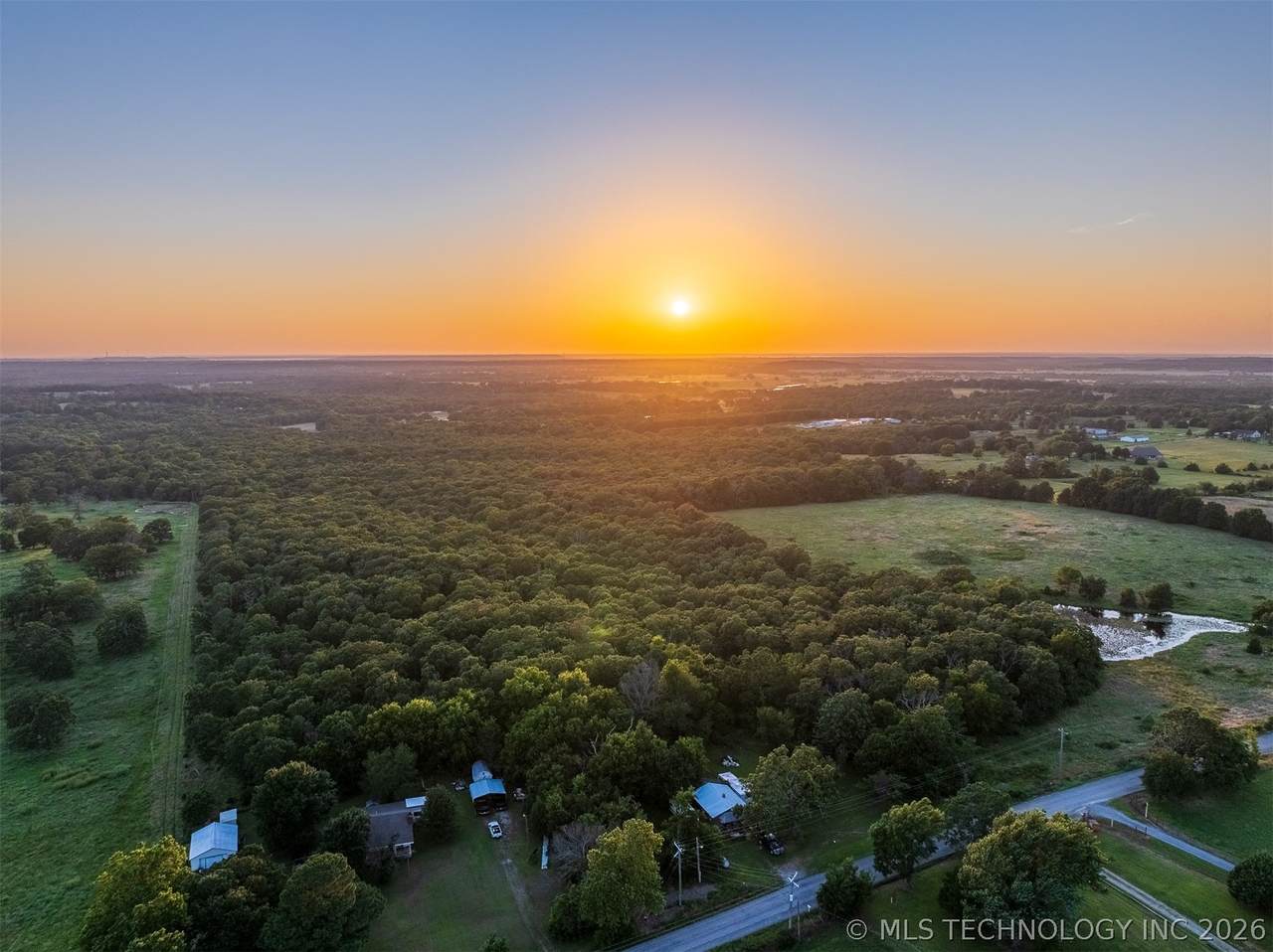 7 4240 Road - Photo 1
