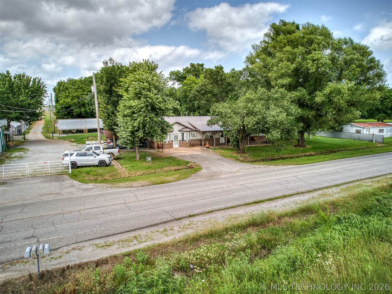 611 Joe Koelsch Drive - Photo 1