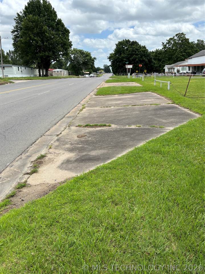 5201 Okmulgee Street - Photo 1