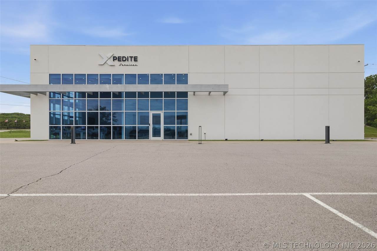 12080 36th West Avenue - Photo 1