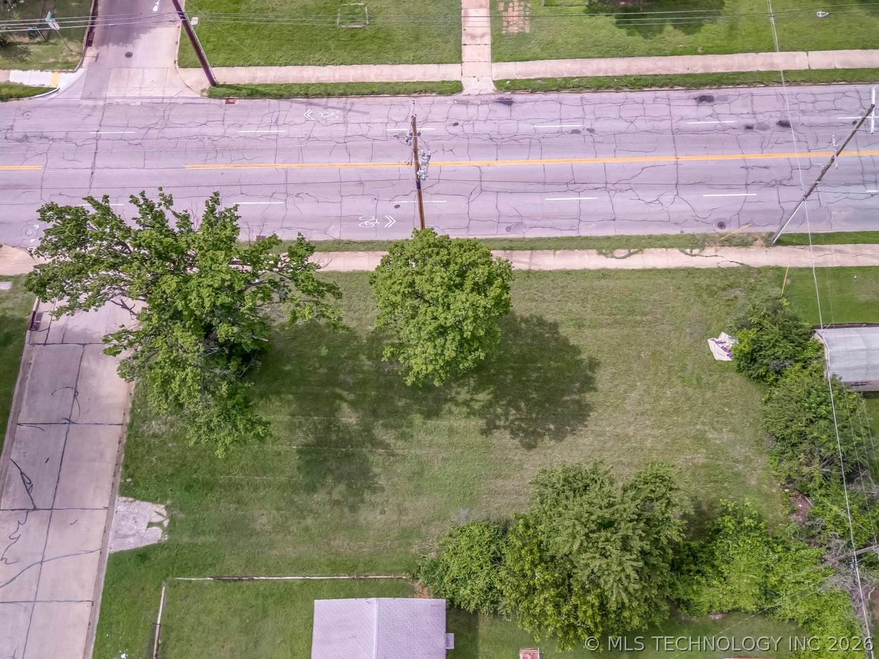 1502 Evanston Avenue - Photo 1