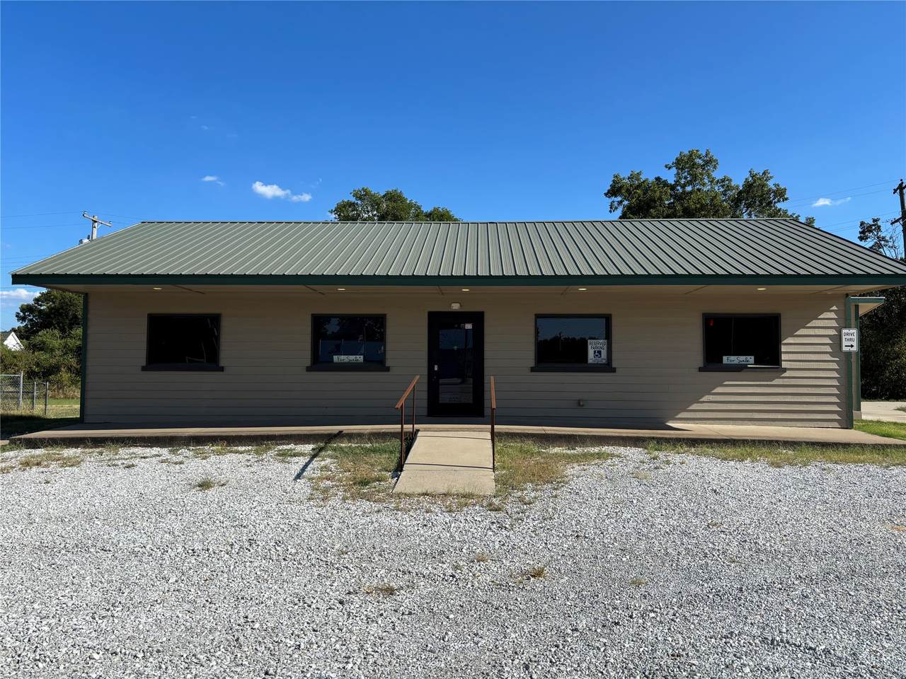 301 Conner Avenue - Photo 1