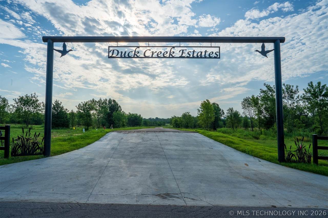08 195th Street - Photo 1
