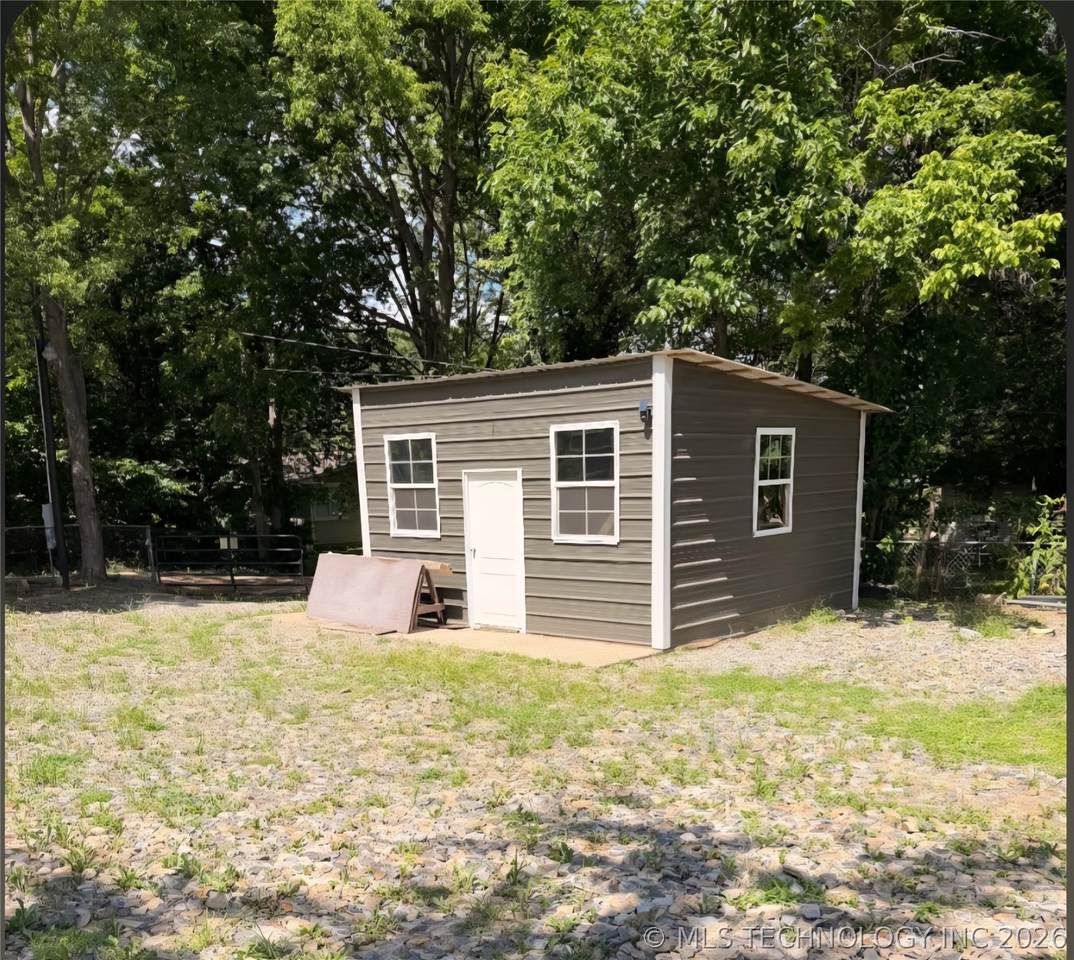 505 Argyle Avenue - Photo 1