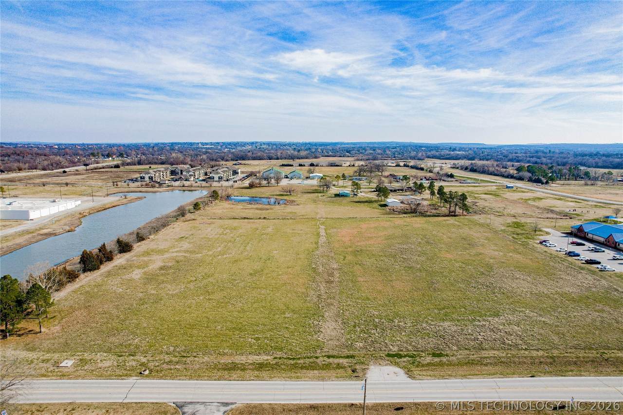 1409 Wickham Road - Photo 1