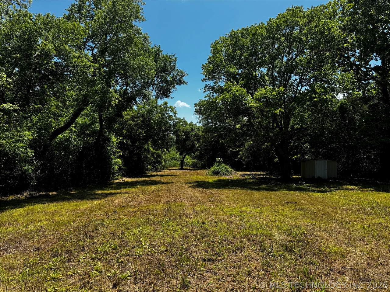 606 15th St - Photo 1