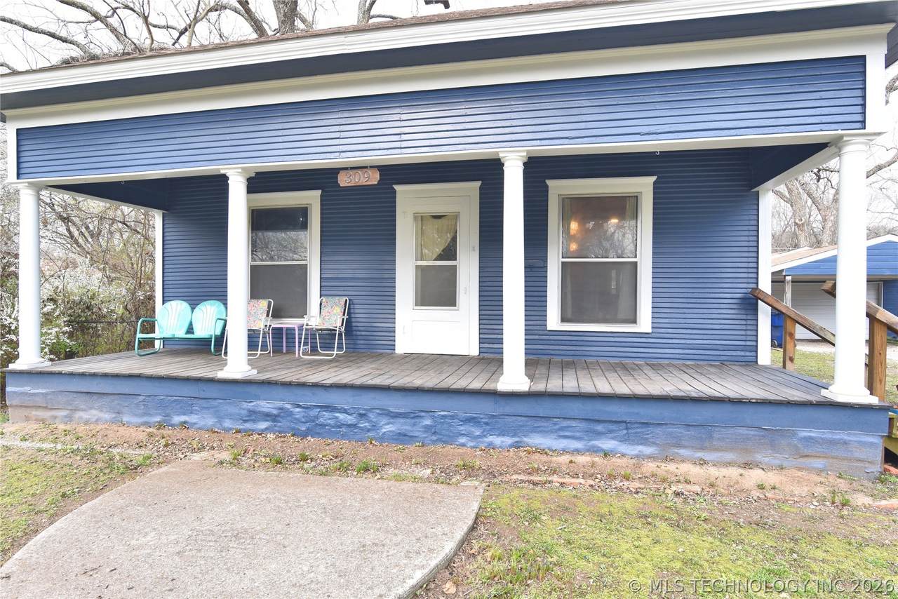309 Regan Avenue - Photo 1