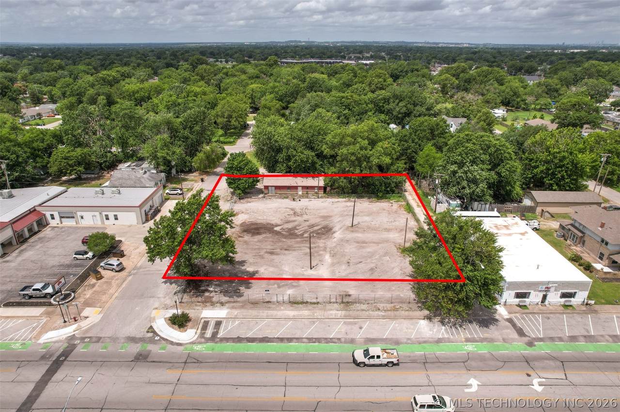 824 Main Street - Photo 1