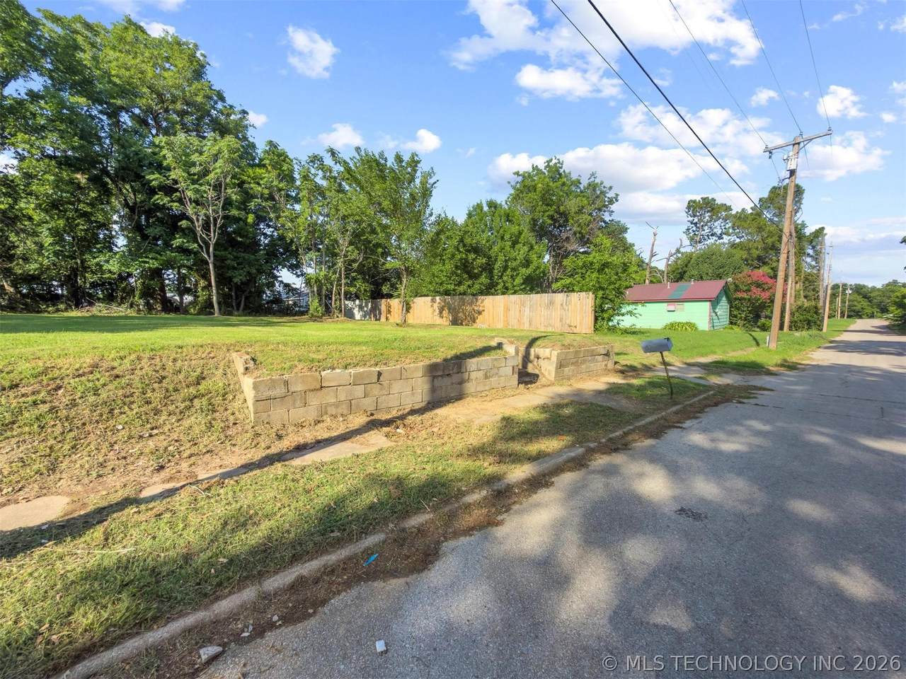 407 1st Avenue - Photo 1