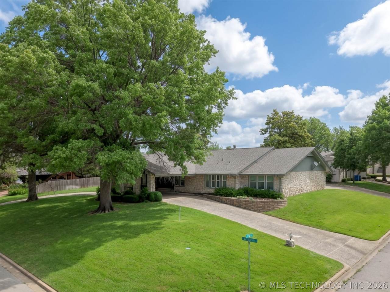 https://bt-photos.global.ssl.fastly.net/tulsa/1280_boomver_1_2623193-2.jpg
