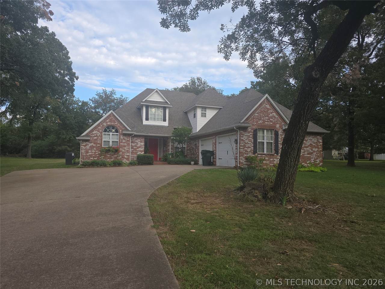 906 14 Street - Photo 1