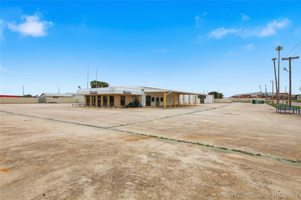 1300 Broadway - Photo 1