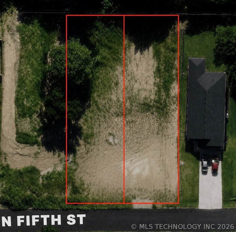 421 5th Street - Photo 1