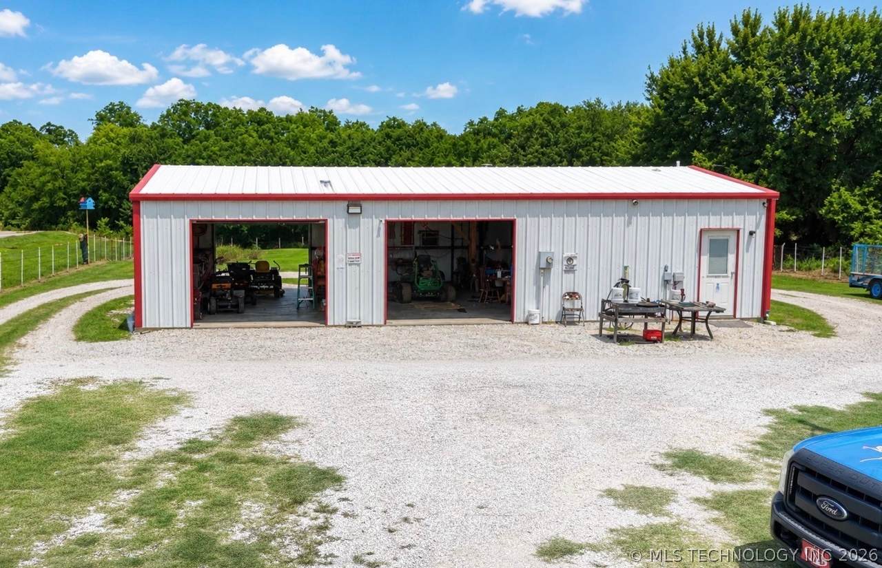 7864 Brock - Photo 1