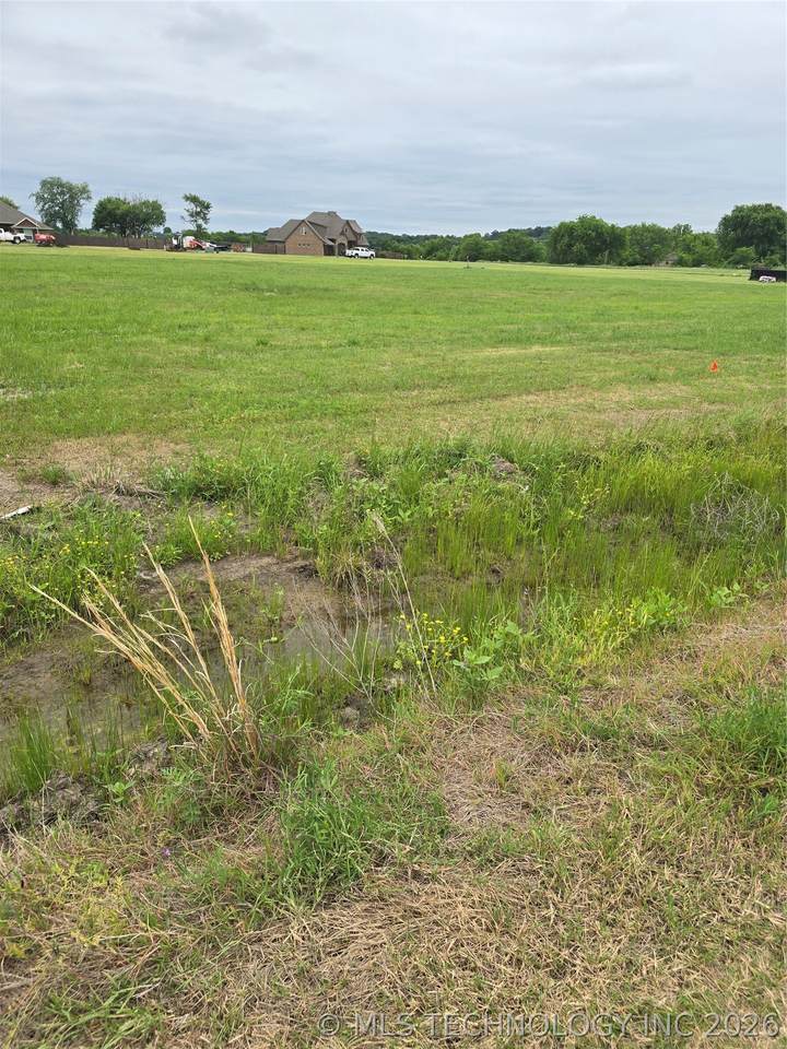 005 Lake Estates Drive - Photo 1
