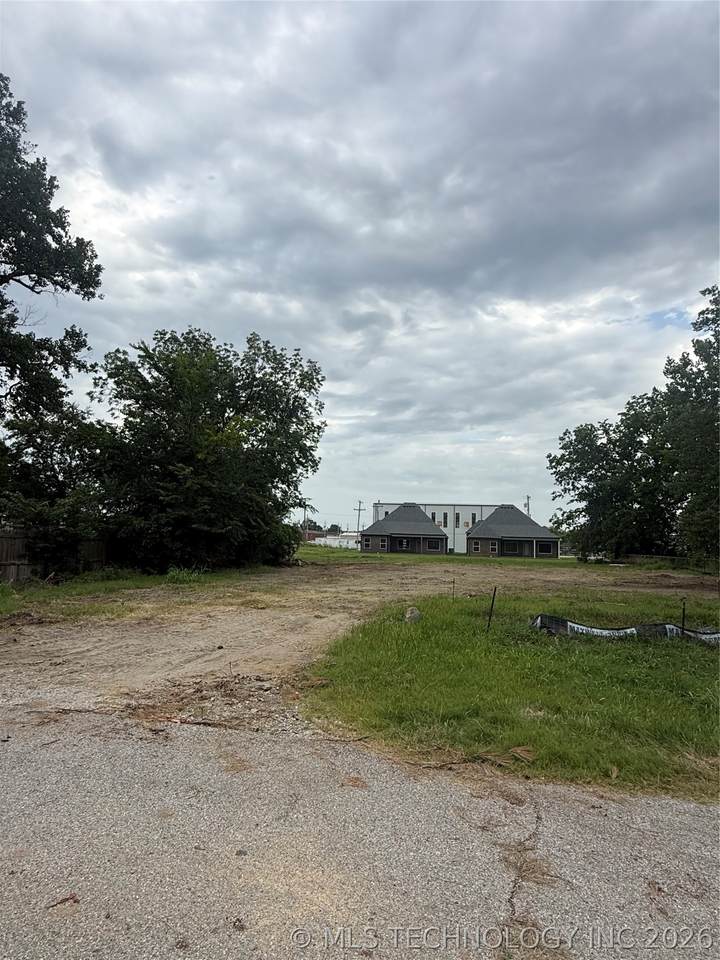 208 1st Street - Photo 1