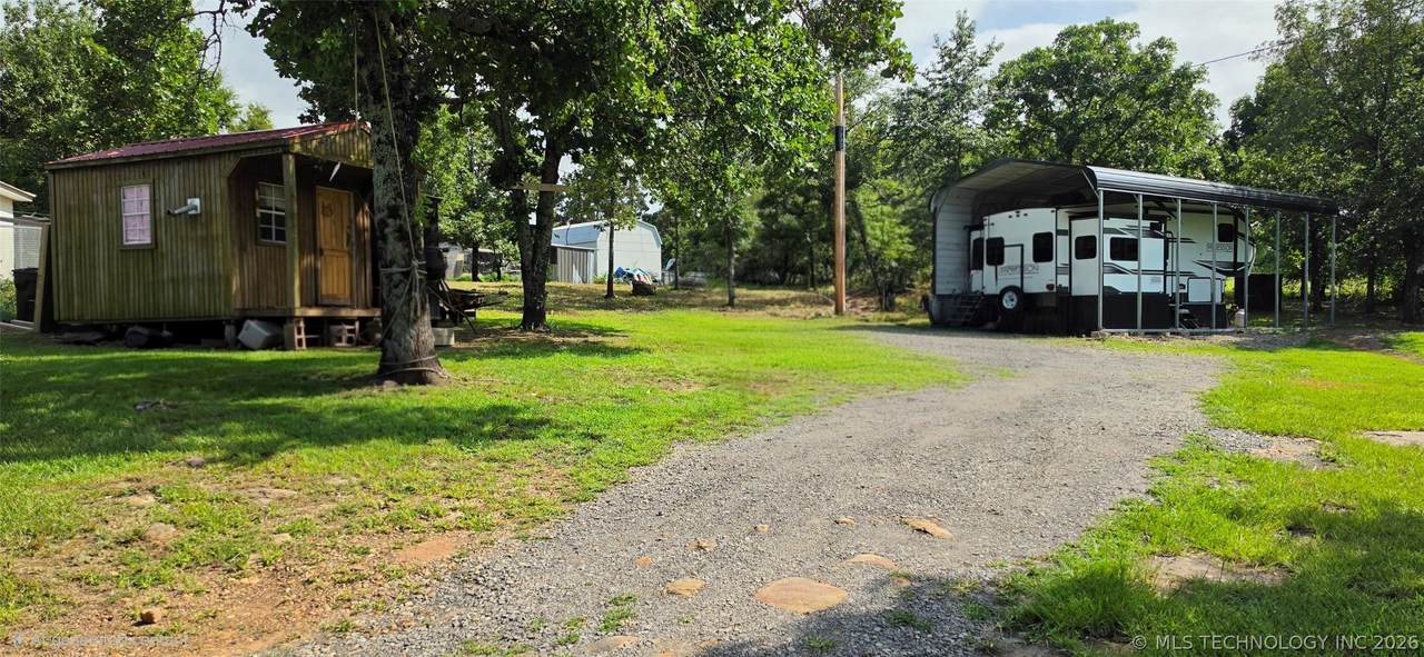 460663 1120 Road - Photo 1