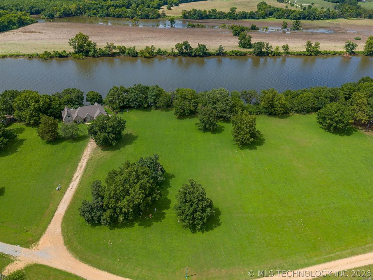 10 Galloway Bay - Photo 1