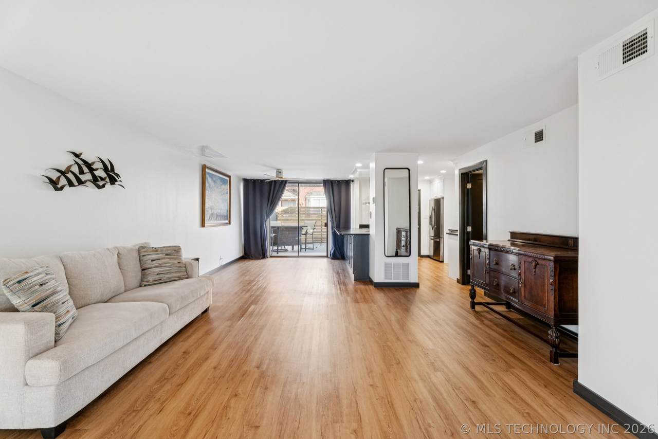410 7th Street - Photo 1