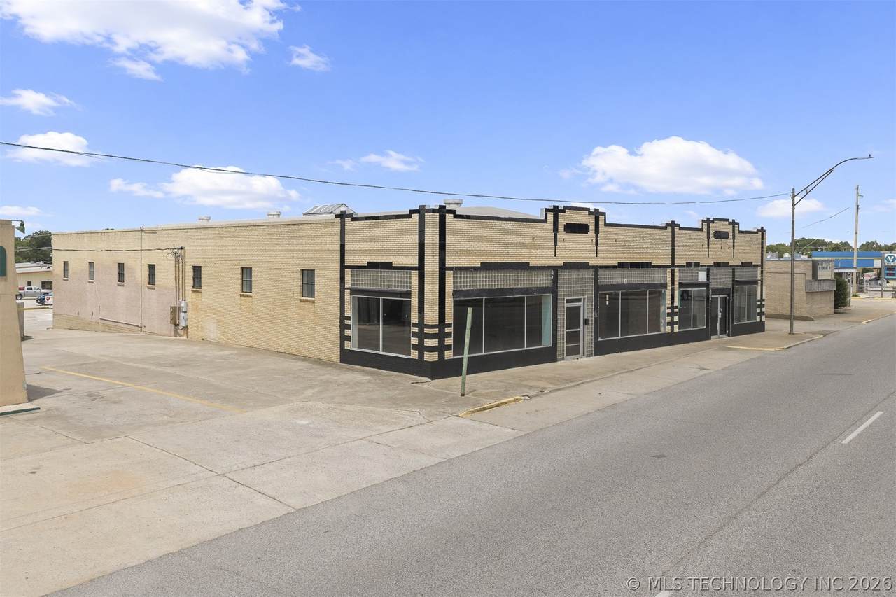 815 Broadway Street - Photo 1