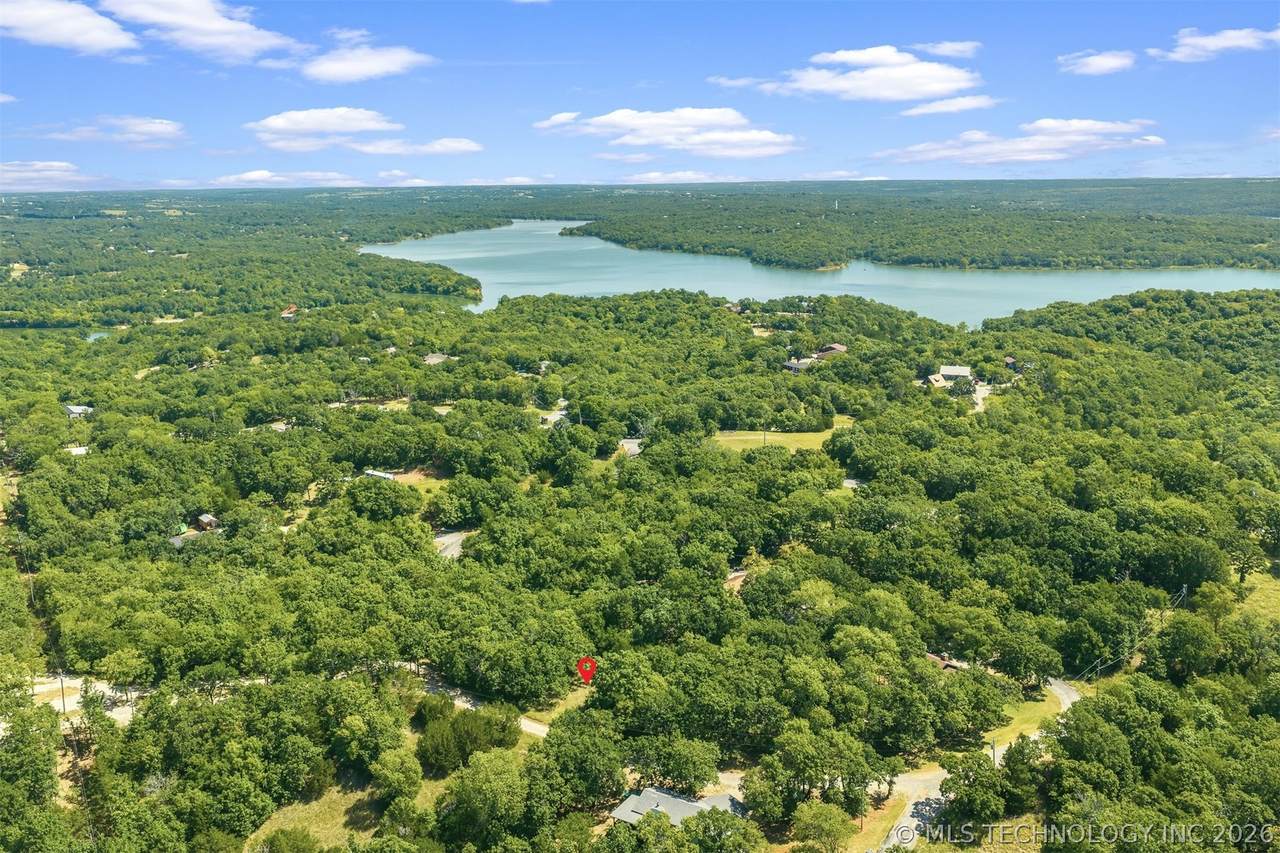 10 Hickory Hill Drive - Photo 1